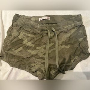 2 pair Old Navy active shorts
